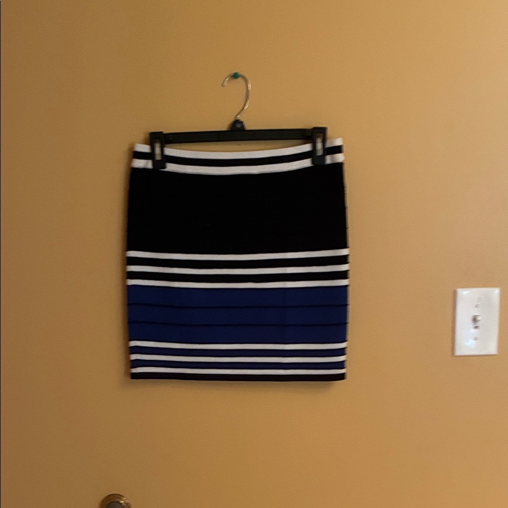 Elegant Black and Blue Striped Pencil Skirt